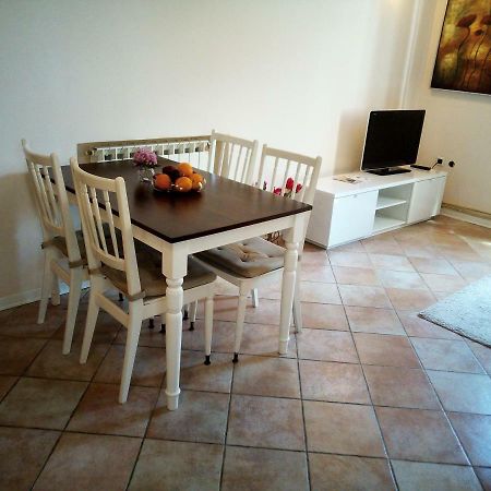 Apartments Mirela Новиград Екстериор снимка