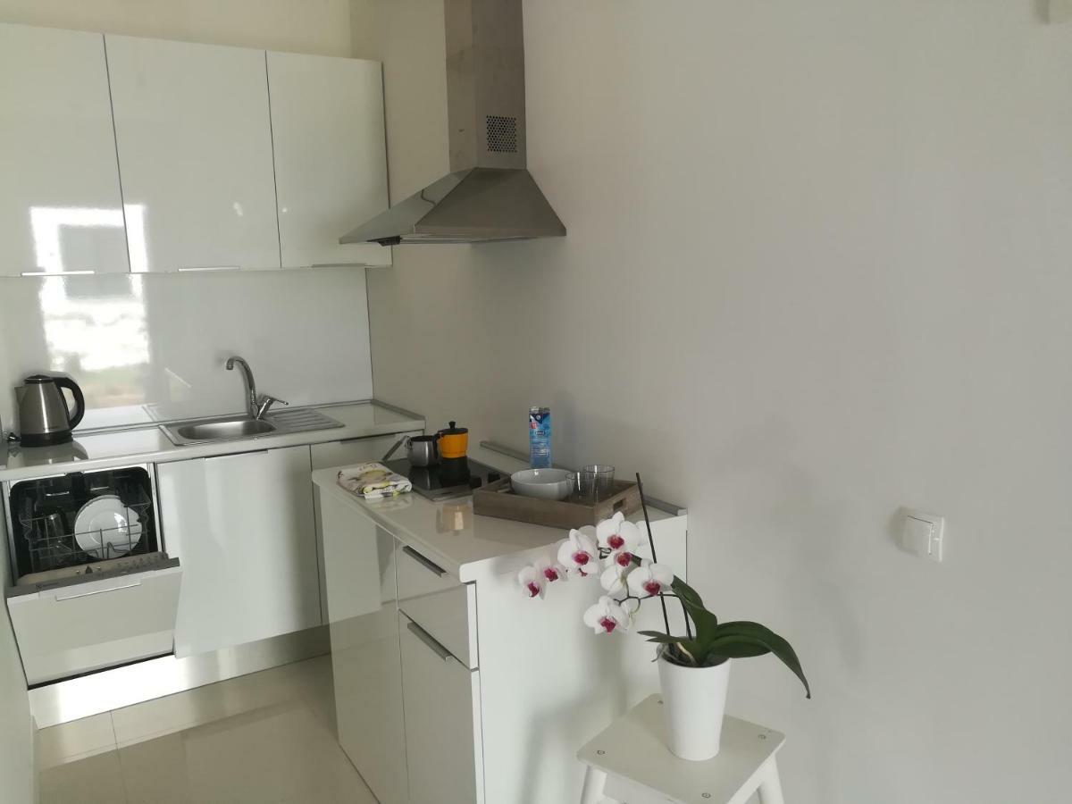 Apartments Mirela Новиград Екстериор снимка