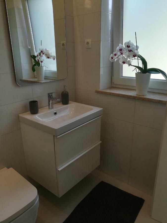 Apartments Mirela Новиград Екстериор снимка